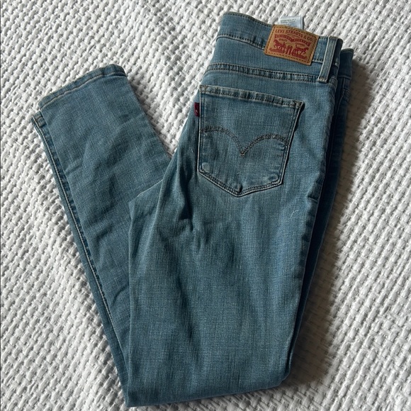 Levi's Blue Slim Fit Jeans with Classic Stitching - Picture 1 of 13